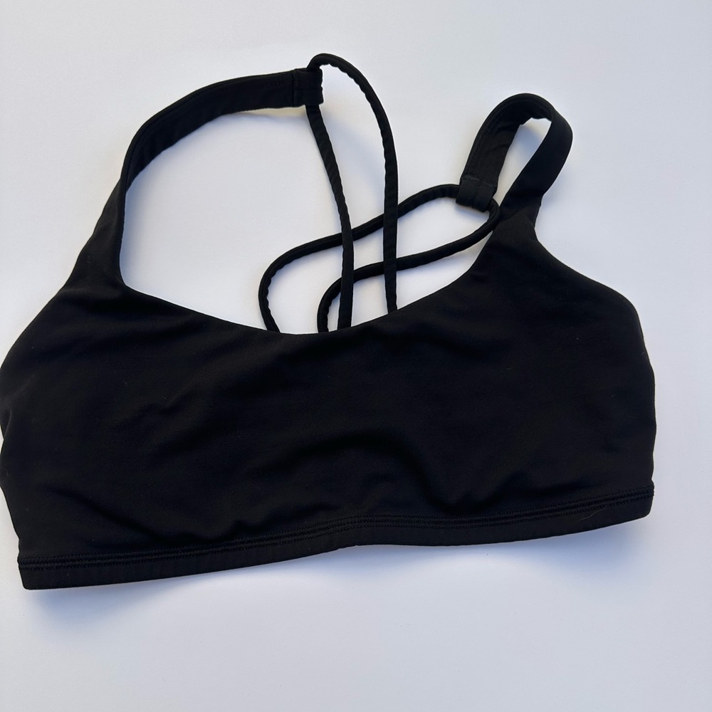 Lululemon black sports bra